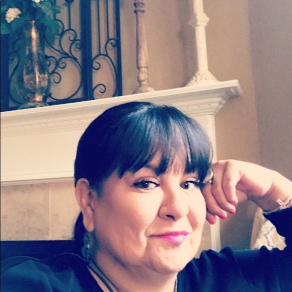 Meet your Posher, Veronica - Picture 8 of 8